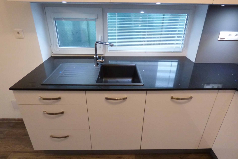 Technistone Brilliant Black povrch