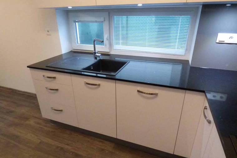 Technistone Brilliant Black detail