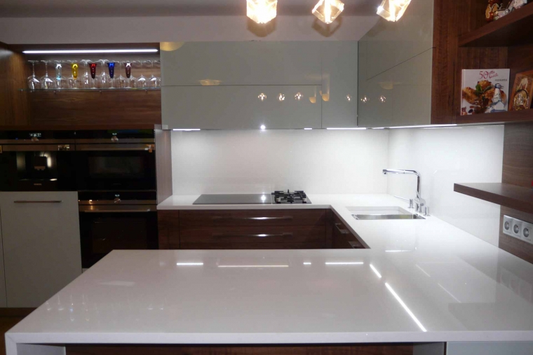 Technistone Crystal Pollar White dekor