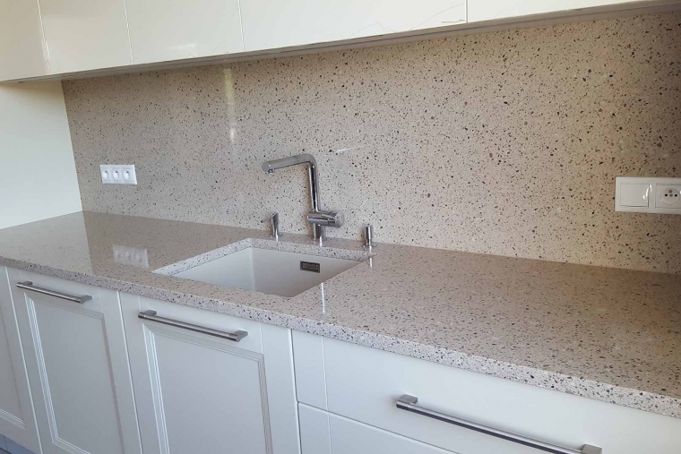 Technistone Crystal Sahara NR povrch